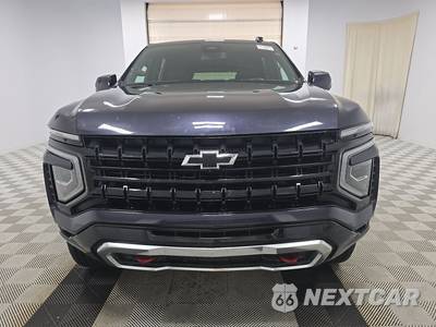 2025 Chevrolet Suburban Z71 2Z7 - zdjęcie 2 z 42 - miniatura