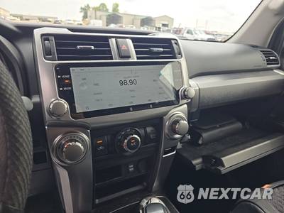 2016 Toyota 4Runner SR5 - zdjęcie 11 z 34 - miniatura