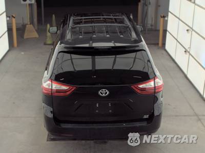 2017 Toyota Sienna XLE 7-Passenger 119.3" WB - zdjęcie 5 z 27 - miniatura