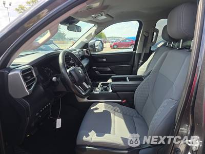 2023 Toyota Tundra SR5 Crew Cab Short Bed - zdjęcie 7 z 20 - miniatura