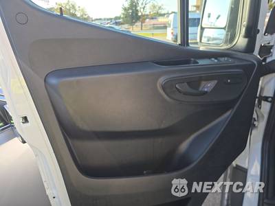2025 Mercedes-Benz Sprinter 2500 Passenger Van 170.0" WB - zdjęcie 9 z 25 - miniatura