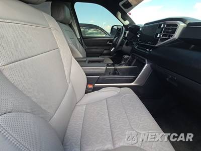 2023 Toyota Tundra SR5 Crew Cab Short Bed - zdjęcie 8 z 19 - miniatura