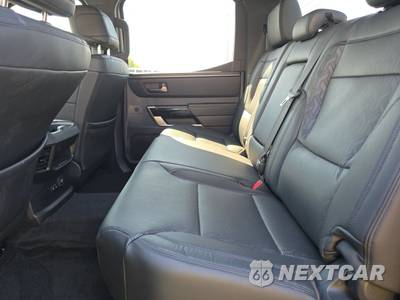 2025 Toyota Tundra i-FORCE MAX Limited Crew Cab Short Bed - zdjęcie 13 z 23 - miniatura