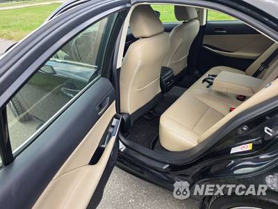 2017 Lexus IS 300 - zdjęcie 13 z 29 - miniatura