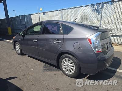 2014 Toyota Prius Plug-In Hybrid - zdjęcie 6 z 26 - miniatura