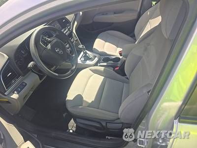 2018 Hyundai Elantra SEL Sedan - zdjęcie 7 z 31 - miniatura
