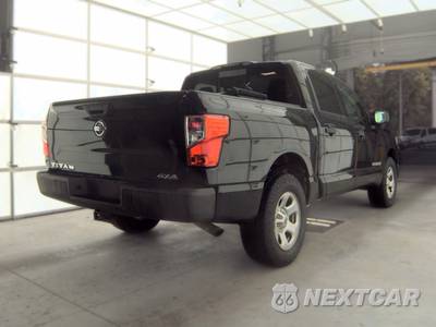 2017 Nissan TITAN S Crew Cab Short Bed - zdjęcie 4 z 36 - miniatura