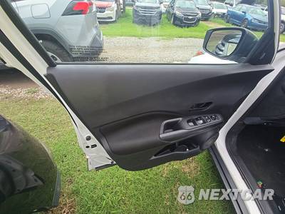 2022 Nissan Kicks S - zdjęcie 9 z 25 - miniatura
