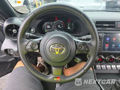 2025 Toyota GR86 Premium - zdjęcie 10 z 25 - miniatura