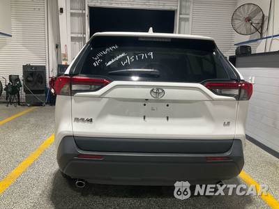 2025 Toyota RAV4 LE - zdjęcie 4 z 6 - miniatura