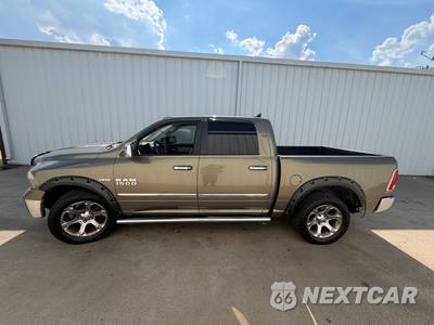 2014 Ram 1500 Laramie Crew Cab Short Bed - zdjęcie 7 z 59 - miniatura