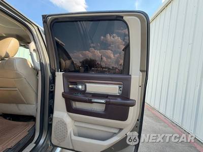 2014 Ram 1500 Laramie Crew Cab Short Bed - zdjęcie 48 z 59 - miniatura