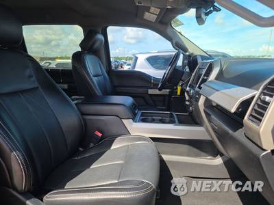 2021 Ford Super Duty F-250 Lariat Crew Cab Medium Bed - zdjęcie 8 z 26 - miniatura