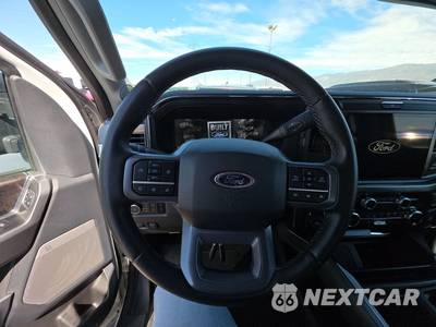 2025 Ford Super Duty F-250 Lariat Crew Cab Medium Bed - zdjęcie 10 z 24 - miniatura