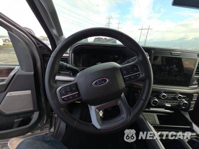 2025 Ford Super Duty F-250 Lariat Crew Cab Medium Bed - zdjęcie 10 z 26 - miniatura