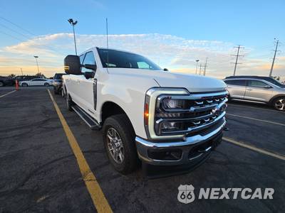 2025 Ford Super Duty F-250 Lariat Crew Cab Medium Bed - zdjęcie 3 z 26 - miniatura