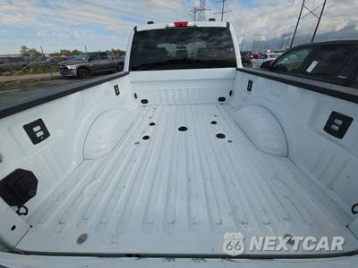2025 Ford Super Duty F-250 Lariat Crew Cab Medium Bed - zdjęcie 16 z 20 - miniatura