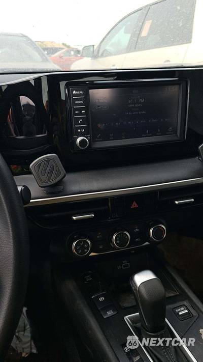 2025 Nissan Kicks S - zdjęcie 20 z 37 - miniatura