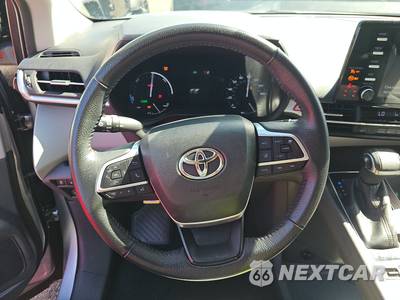 2022 Toyota Sienna XLE 7-Passenger 120.5" WB - zdjęcie 10 z 28 - miniatura