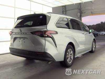 2022 Toyota Sienna XLE 7-Passenger 120.5" WB - zdjęcie 4 z 28 - miniatura