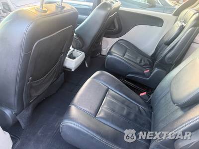 2015 Chrysler Town & Country Touring 121.2" WB - zdjęcie 14 z 44 - miniatura