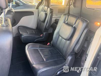 2015 Chrysler Town & Country Touring 121.2" WB - zdjęcie 16 z 44 - miniatura