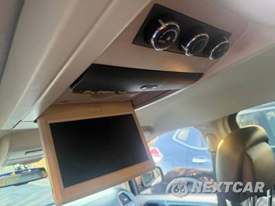2015 Chrysler Town & Country Touring 121.2" WB - zdjęcie 19 z 44 - miniatura