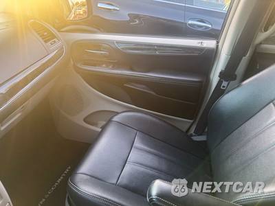 2015 Chrysler Town & Country Touring 121.2" WB - zdjęcie 28 z 44 - miniatura