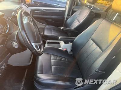 2015 Chrysler Town & Country Touring 121.2" WB - zdjęcie 39 z 44 - miniatura
