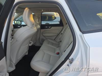 2024 Volvo XC60 B5 Plus Dark Theme - zdjęcie 13 z 20 - miniatura