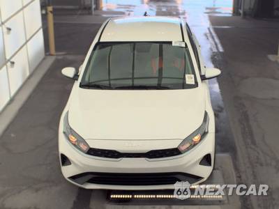 2023 Kia Forte LXS - zdjęcie 2 z 23 - miniatura