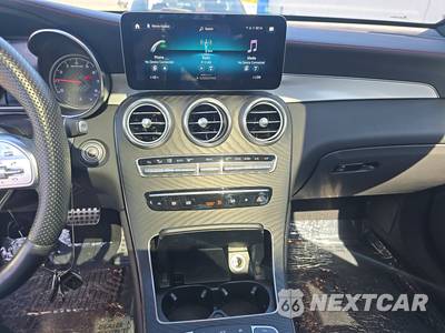 2021 Mercedes-Benz AMG GLC 43 4MATIC - zdjęcie 11 z 26 - miniatura