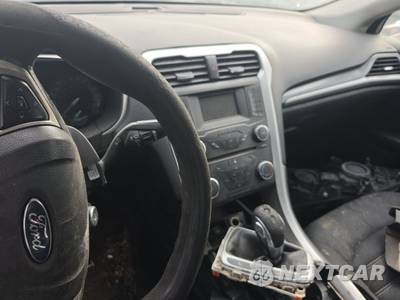 2015 Ford Fusion SE - zdjęcie 11 z 18 - miniatura