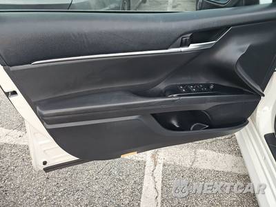 2018 Toyota Camry LE - zdjęcie 9 z 21 - miniatura