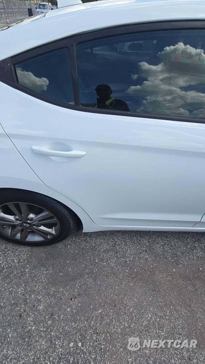 2017 Hyundai Elantra Value Edition Sedan - zdjęcie 19 z 26 - miniatura