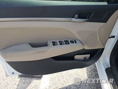 2017 Hyundai Elantra Value Edition Sedan - zdjęcie 9 z 26 - miniatura