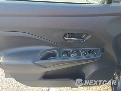 2025 Nissan Versa SV - zdjęcie 9 z 22 - miniatura
