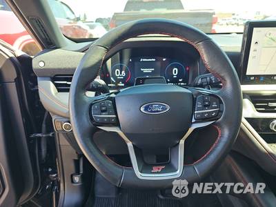 2025 Ford Explorer ST - zdjęcie 16 z 35 - miniatura