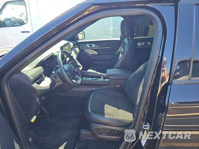 2025 Ford Explorer ST - zdjęcie 13 z 35 - miniatura