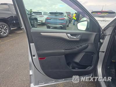 2020 Ford Escape SE - zdjęcie 9 z 31 - miniatura