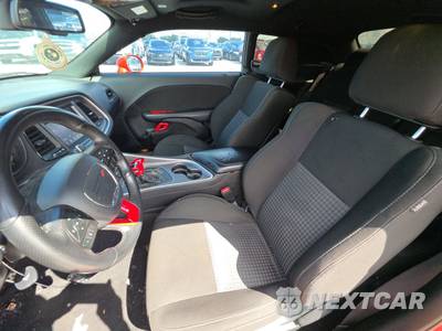 2022 Dodge Challenger R/T - zdjęcie 7 z 38 - miniatura