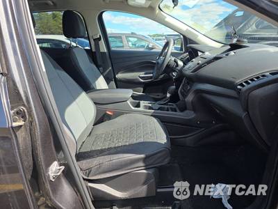 2017 Ford Escape SE - zdjęcie 8 z 18 - miniatura