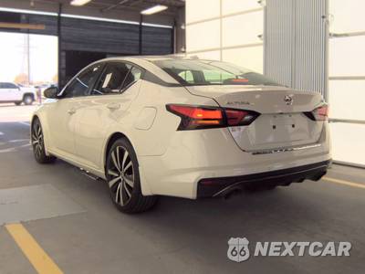 2022 Nissan Altima SR - zdjęcie 6 z 30 - miniatura