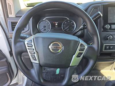 2022 Nissan TITAN S Crew Cab Short Bed - zdjęcie 10 z 27 - miniatura