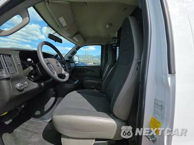 2025 GMC Savana 2500 Cargo Van 1WT 135.0" WB - zdjęcie 7 z 40 - miniatura