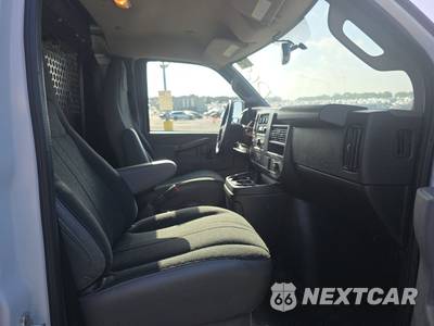 2025 Chevrolet Express 2500 Cargo Van 1WT 135.0" WB - zdjęcie 8 z 37 - miniatura