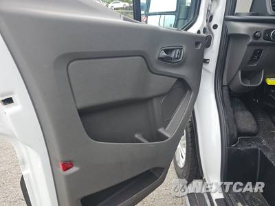 2025 Ford Transit 250 Cargo Van Low Roof 130.0" WB - zdjęcie 9 z 24 - miniatura