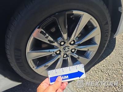 2015 Toyota Camry XLE - zdjęcie 23 z 29 - miniatura