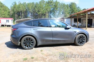 2020 Tesla Model Y Long Range - zdjęcie 4 z 20 - miniatura