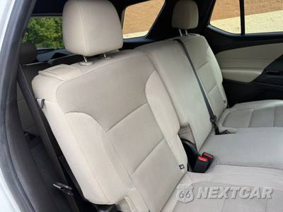2022 Chevrolet Traverse LS 1LS - zdjęcie 32 z 41 - miniatura